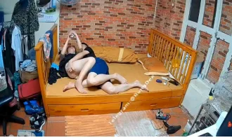 Anh công nhân dụ mấy em gái về nhà nắc