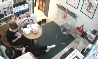 Công việc giám sát camera cũng nhàn