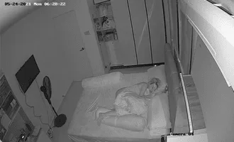 Hackcam - 6h sáng đang ngủ bị đè ra đụ , sáng chào cờ sớm