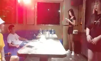 Hãy quên karaoke Lạng Sơn đi hãy qua Trung mà xem nó vui hơn