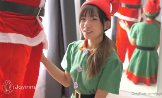 Lý do ông già noel đi phát quà muộn