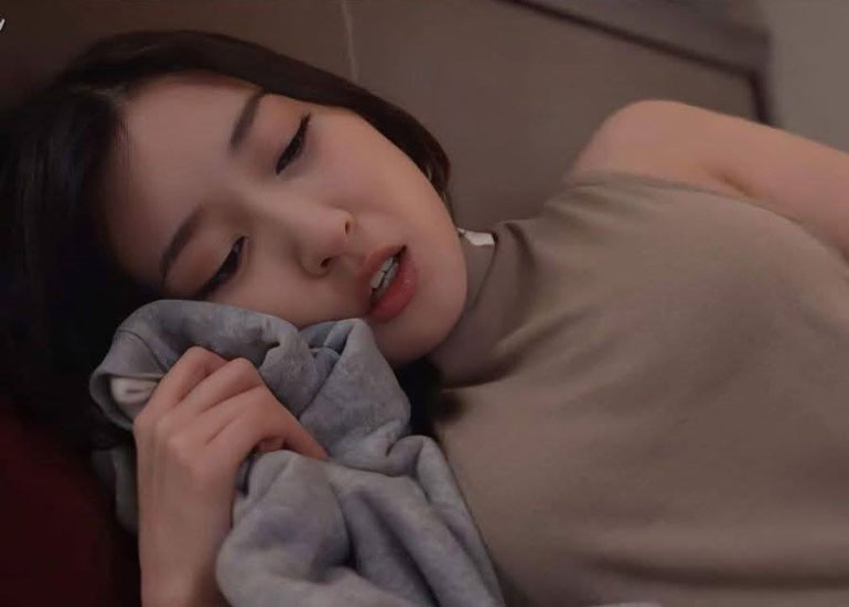 MXGS-1357 Em Kasumi Tsukino Bị Sếp Chồng Địt Ngay Tại Nhà
