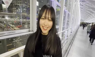 Nụ cười em trong veo thuần khiết , nhìn muốn đụ ngay
